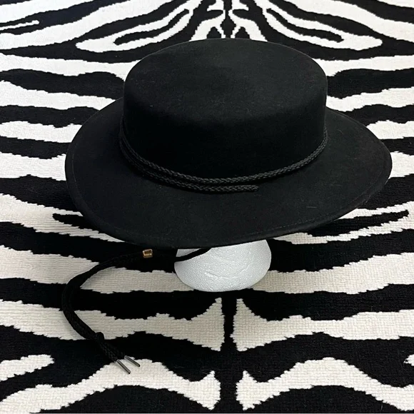 Vintage Arlin 100% Wool Bolero Boater Hat Black Chin Strap Size Medium 22”